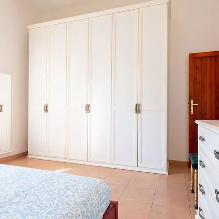 Casa Marras A Pochi Passi Dal Mare Hébergement de vacances Capitana